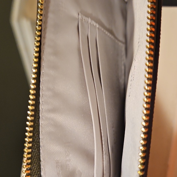 Kate Spade Lucy Floral Print Wristlet - Picture 5 of 6